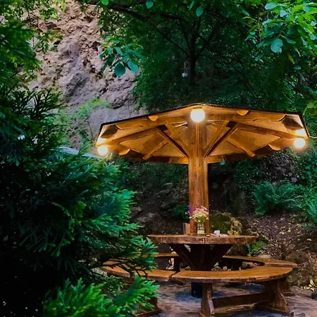 з 2 спальними кімнатами *