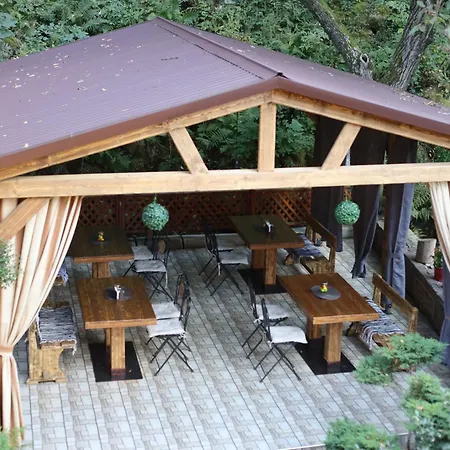 з 2 спальними кімнатами *