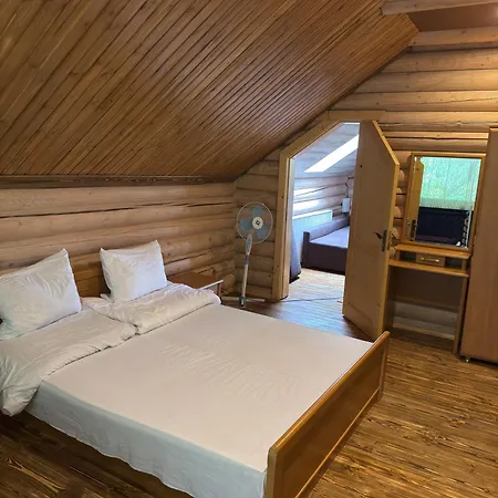 з 2 спальними кімнатами *